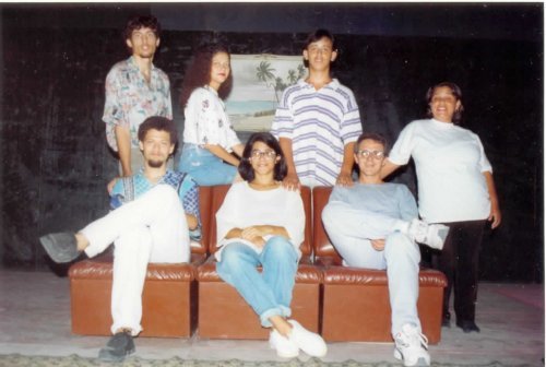 Com o elenco da peça "Papai Fanfarrão", de Mário Lago e José Wanderley. 1995. Itaboraí.