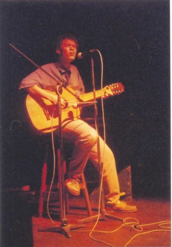 Canções para voz e violão, no Teatro da UFF em Niterói. 1991.