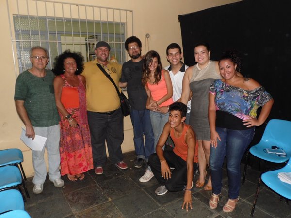 Autor, diretor, elenco, equipe de produção e o presidente da Fundação de Cultura de Itaboraí.